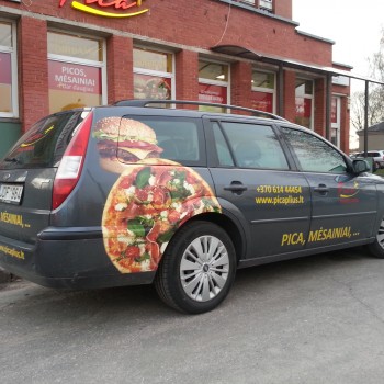 Automobilio reklaminis apklijavimas apipavidalinimas-reklama-fotoplakatais-tekstai-logotipai